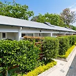 Kent Manor Guest Suites