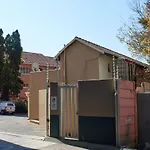 Sandton Central 2 Bed 2 Bath Back-Up Inverter