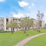 Lush 2 Bed, 2 Bath In Dainfern With Back Up Power