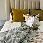 Serenity Hideaway