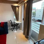 The Sandton View 3 Mins Drive From Mandela Square & Located Right In The Heart Of Sandton City