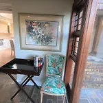 Villa Ray Back-Up Power 2-Bed Luxury Unit Close Sandton City