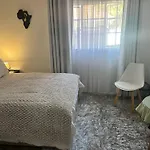 Charming Executive Studio, Solar Power, Wifi