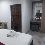 Gold Crown International Hotel With Complementary Breakfast And Wifi