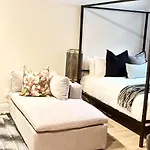 La Maison At The Lineal Sandton