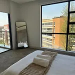 The Houghton\'S Hotel - Modern Day Home Two-Bedroom Apartment