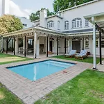 Treetops Retreat Hyde Park