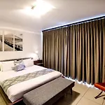 The Nicol Hotel And Apartments