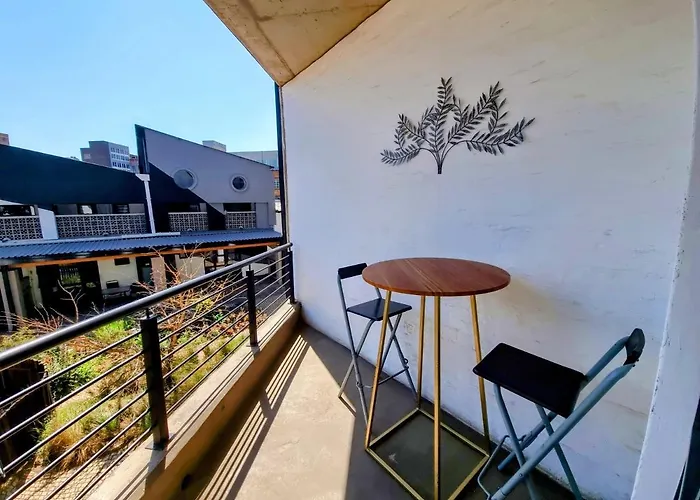 Kaleaba House In Vibey Maboneng Precint