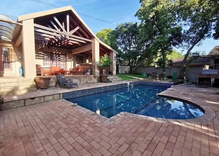 Paulshof Sandton Apartments - Hluhluwe Road Complex