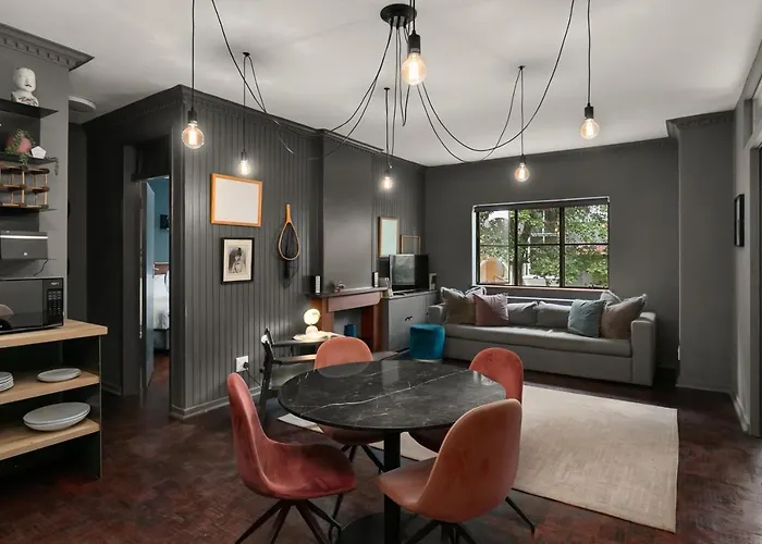 Sandton Central 2 Bed 2 Bath Back-Up Inverter