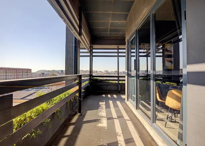 The Jozi Embassy - A Hallmark House Apartments