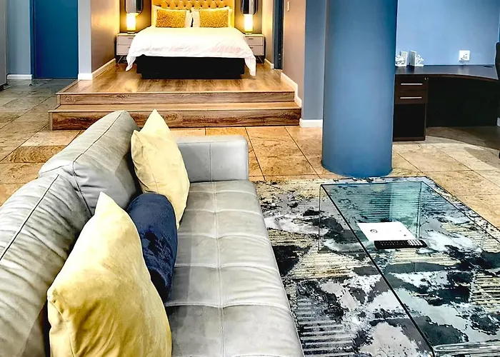 4 On Pritchard Luxury Suites