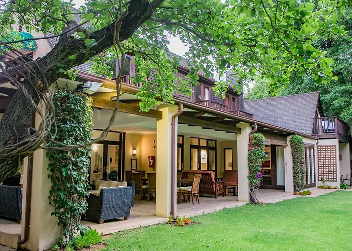 No66 Sandton Lodge