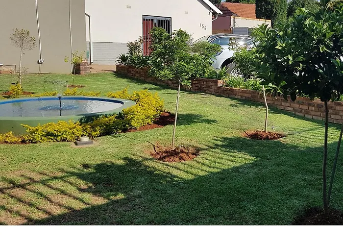 Gfk Cresta Guest House