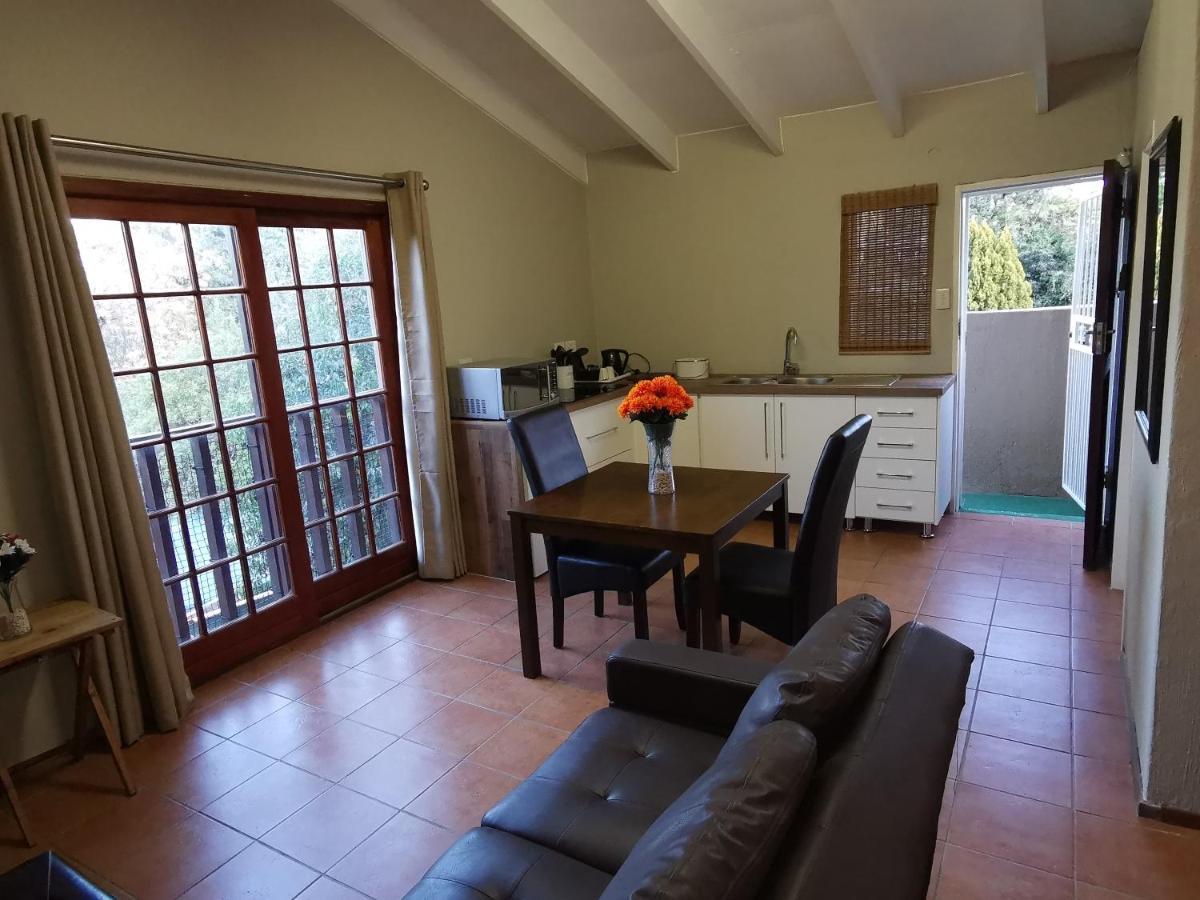 Homestay Paulshof Sandton - Hluhluwe Road Complex *