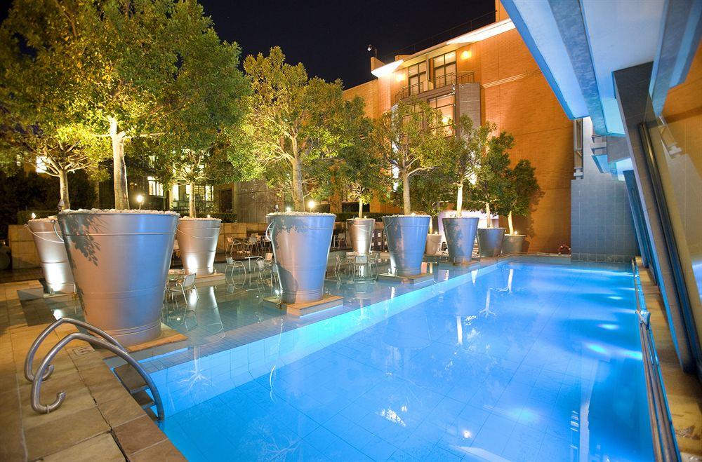 African Pride Melrose Arch, Autograph Collection 5*