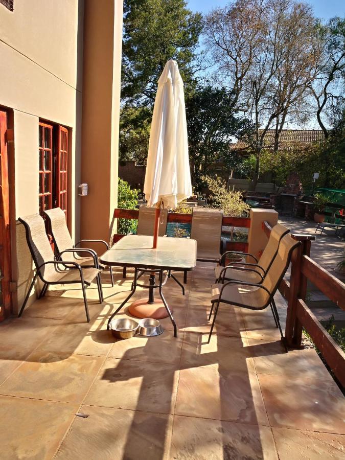 Paulshof Sandton - Hluhluwe Road Complex Homestay *