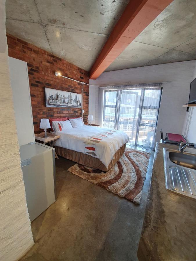 Apartment Kaleaba House In Vibey Maboneng Precint *