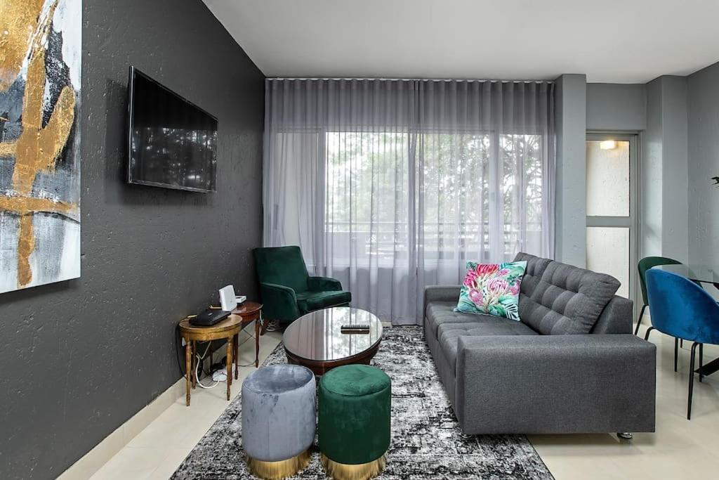 Apartment St Tropez 1 Bedroom Sandton *