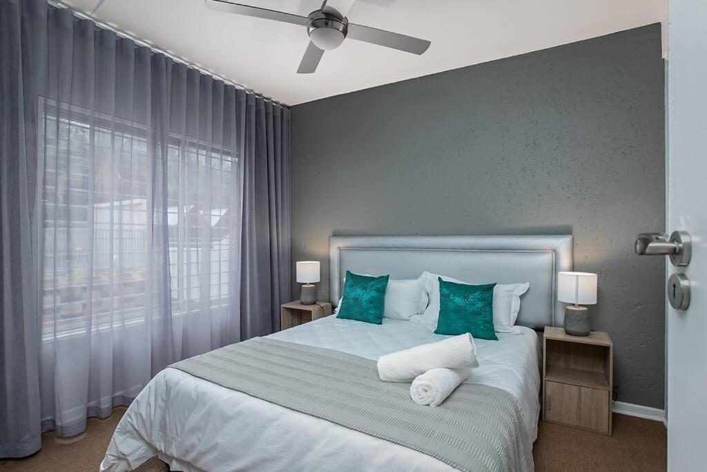 St Tropez 1 Bedroom Sandton Johannesburg