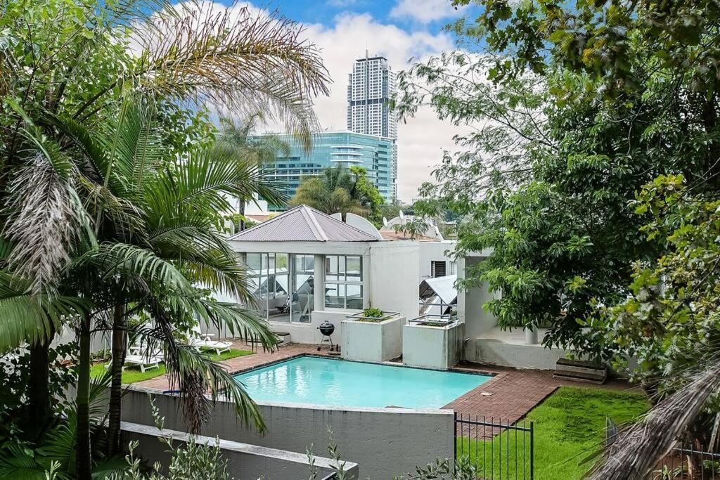 St Tropez 1 Bedroom Sandton Johannesburg