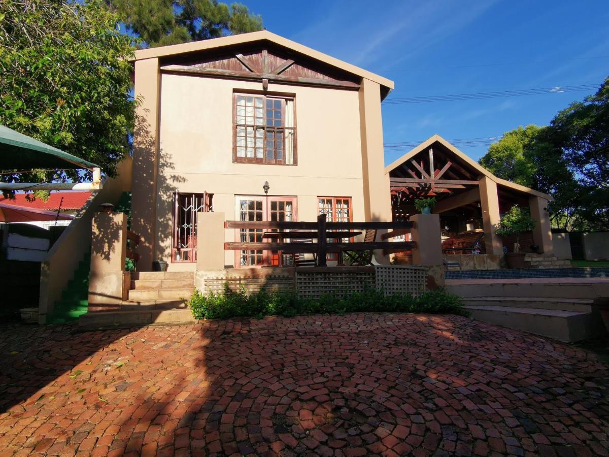 Paulshof Sandton - Hluhluwe Road Complex * Johannesburg