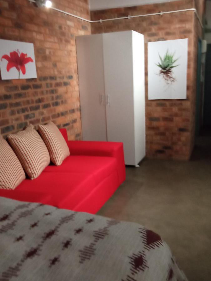 Royal Stina Hotel-style With Swimming Pool Bed & Breakfast Johannesburg