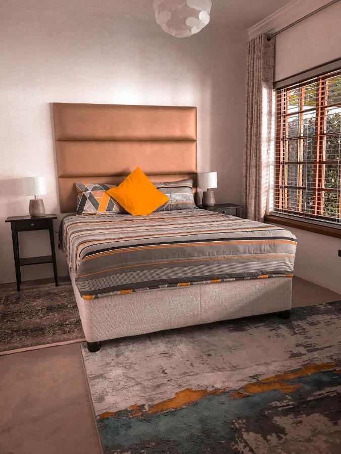 8 Lime Street, Bryanston, Sandton Gasthof Johannesburg