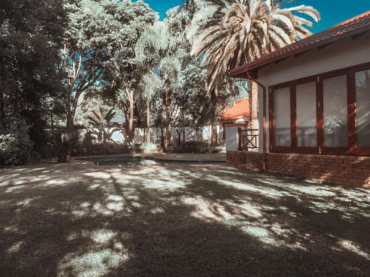 Gasthof 8 Lime Street, Bryanston, Sandton *