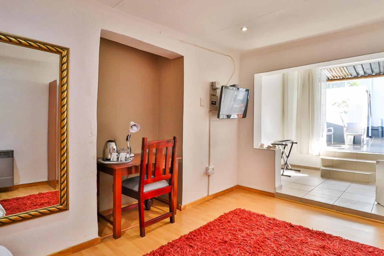 Sunbury 2* Johannesburg