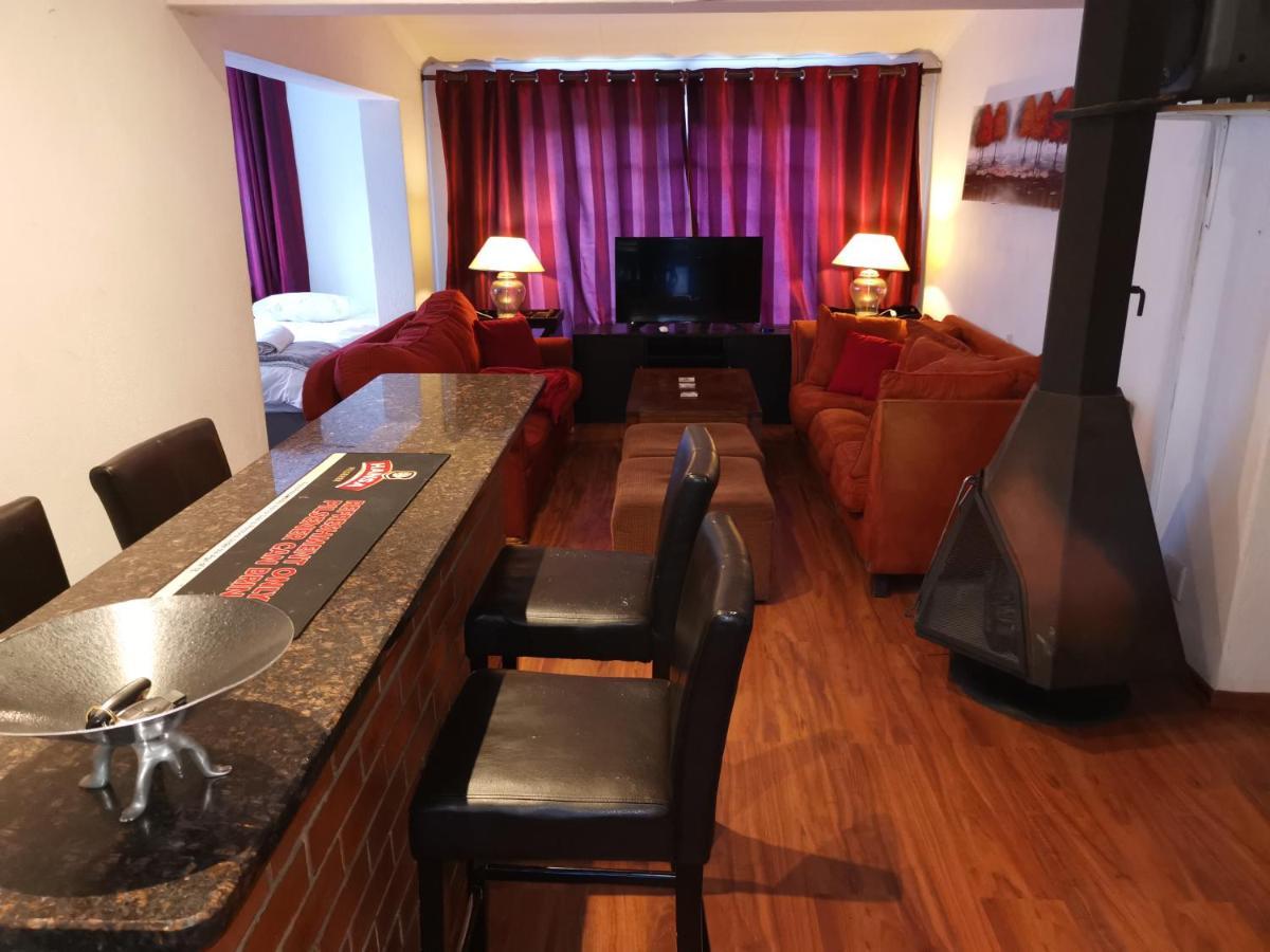 Homestay Paulshof Sandton - Hluhluwe Road Complex *