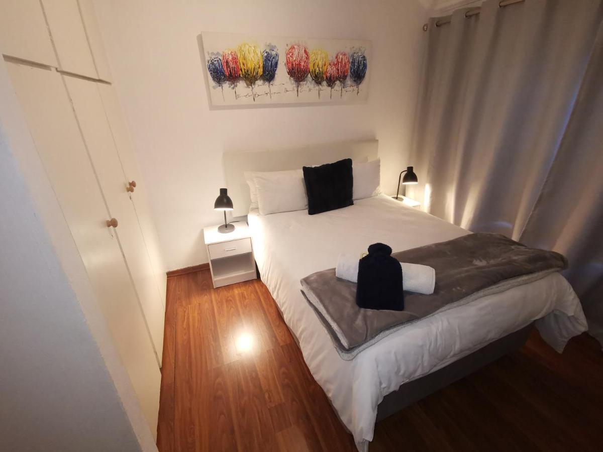 Homestay Paulshof Sandton - Hluhluwe Road Complex *