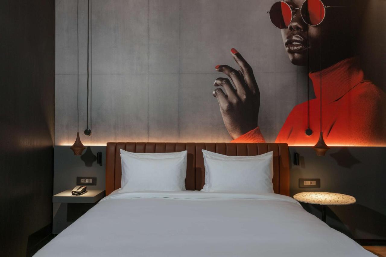 Radisson Red Rosebank Hotel 4*