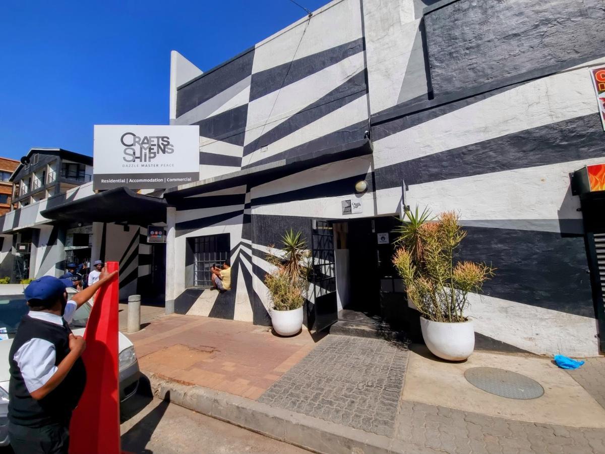 Apartment Kaleaba House In Vibey Maboneng Precint