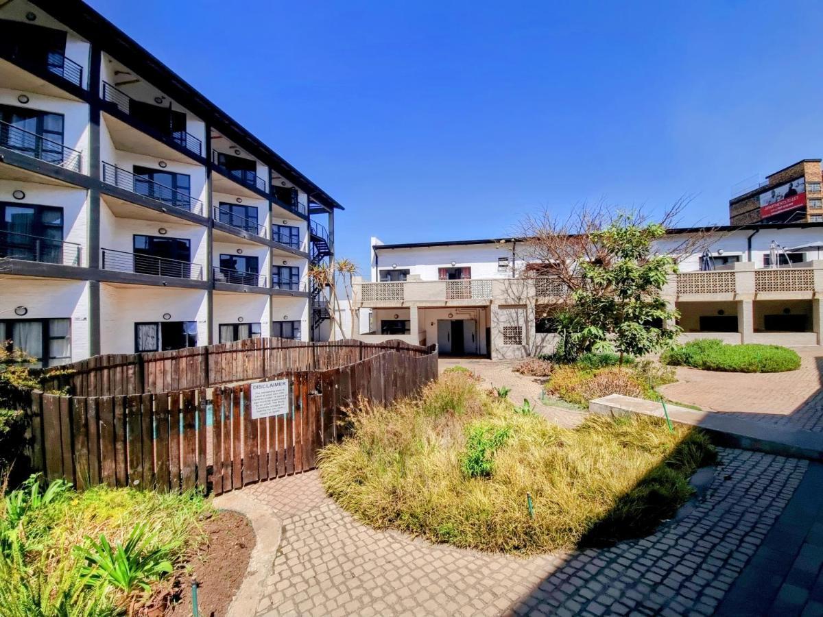 Kaleaba House In Vibey Maboneng Precint