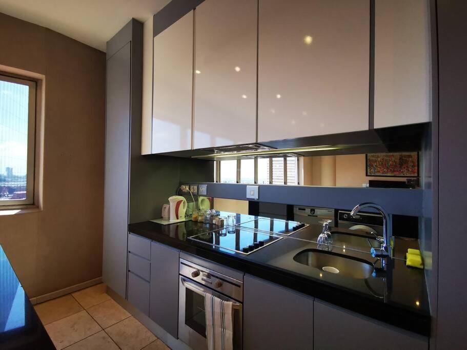 Apartment 1007-stunning With Incredible Joburg Views