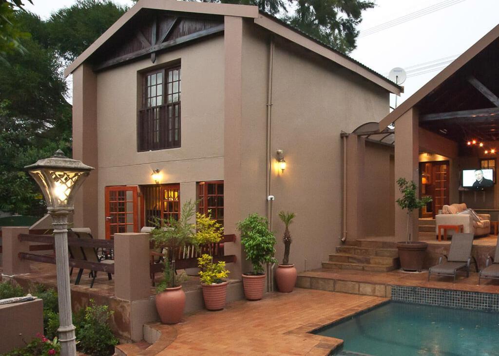 Homestay Paulshof Sandton - Hluhluwe Road Complex *