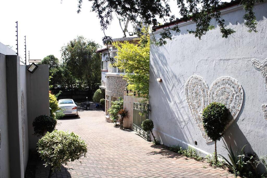 Muwah Palace