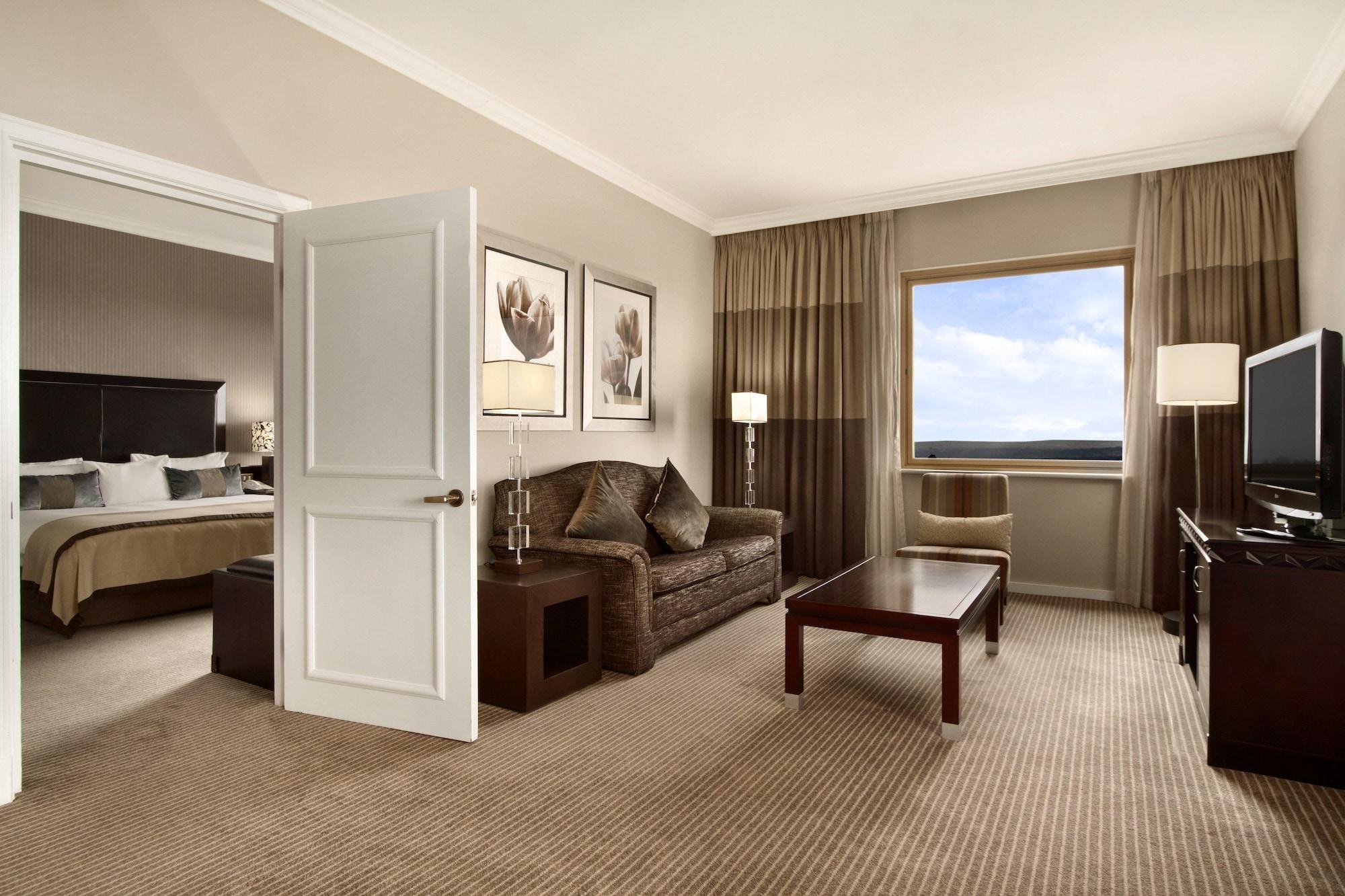 Nh Sandton Hotel 5*