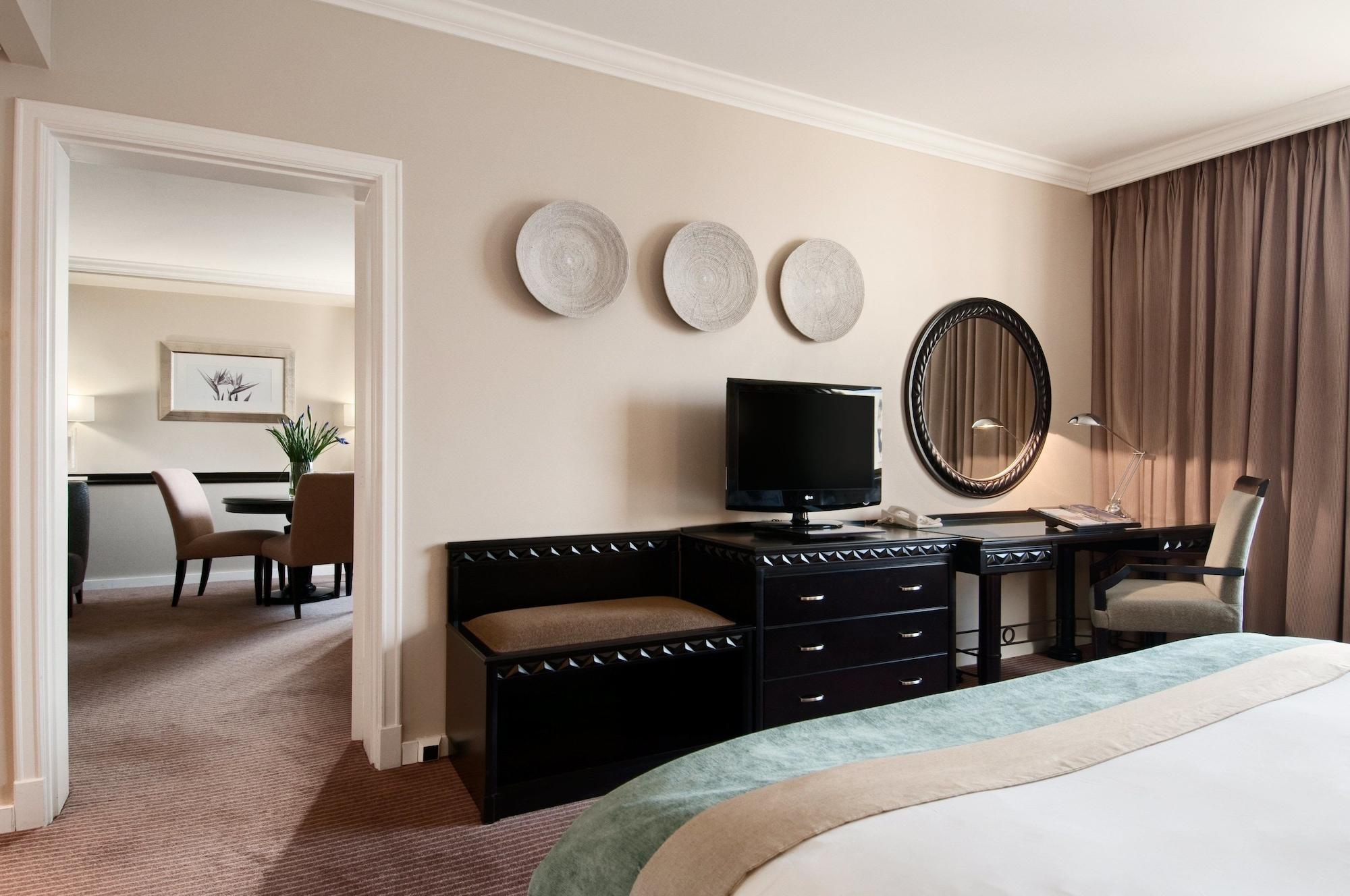 Nh Sandton Hotel