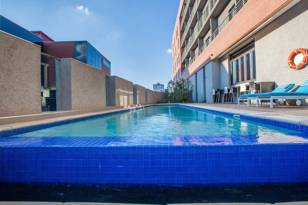 Hotel Newtown, 3*