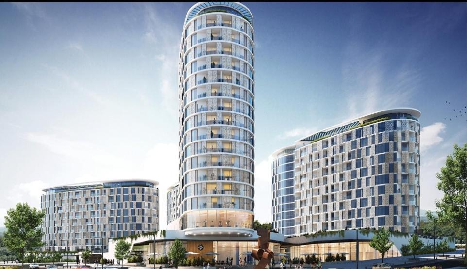 Ellipse Waterfall Executive Luxury *