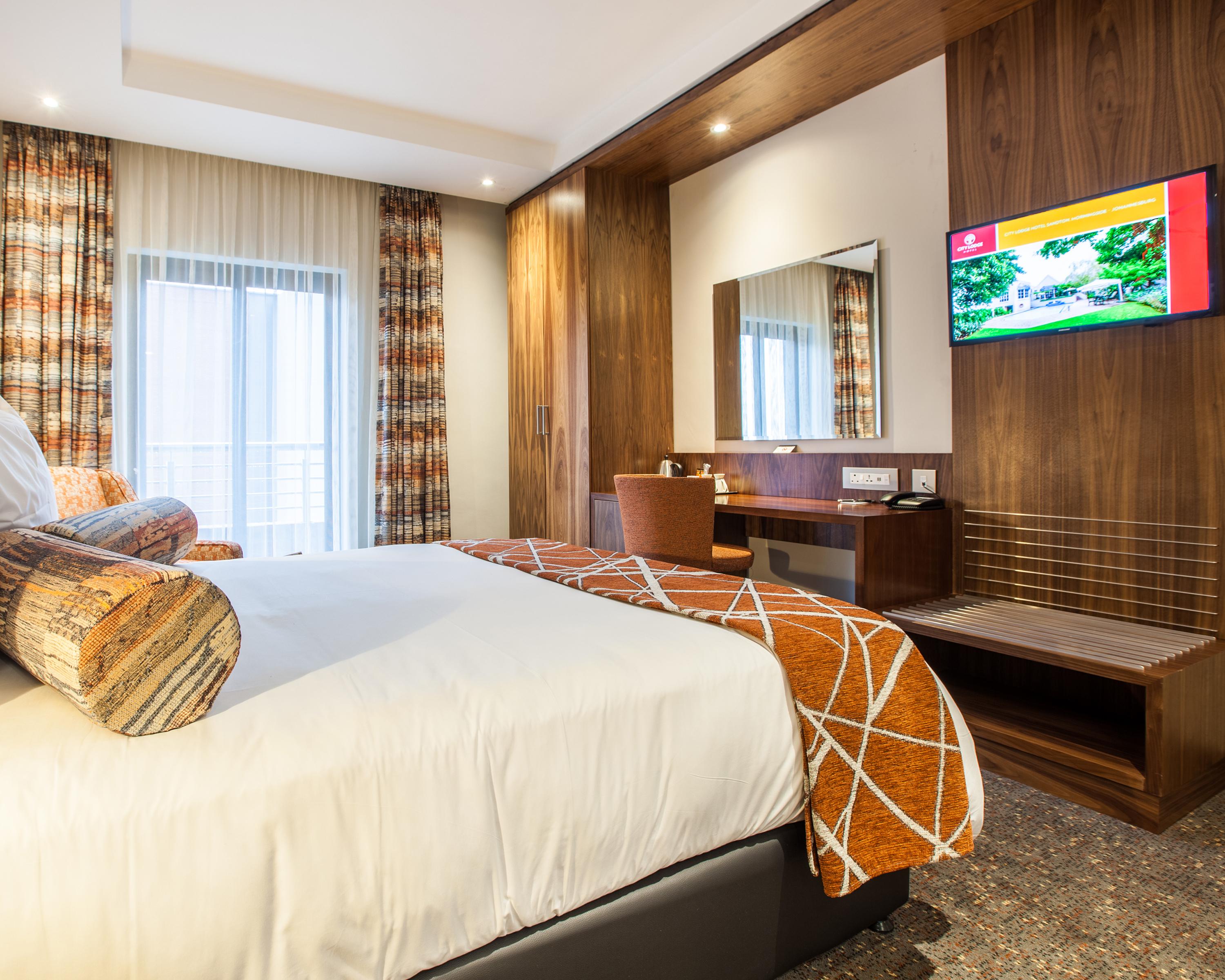 Newtown, Hotel 3*