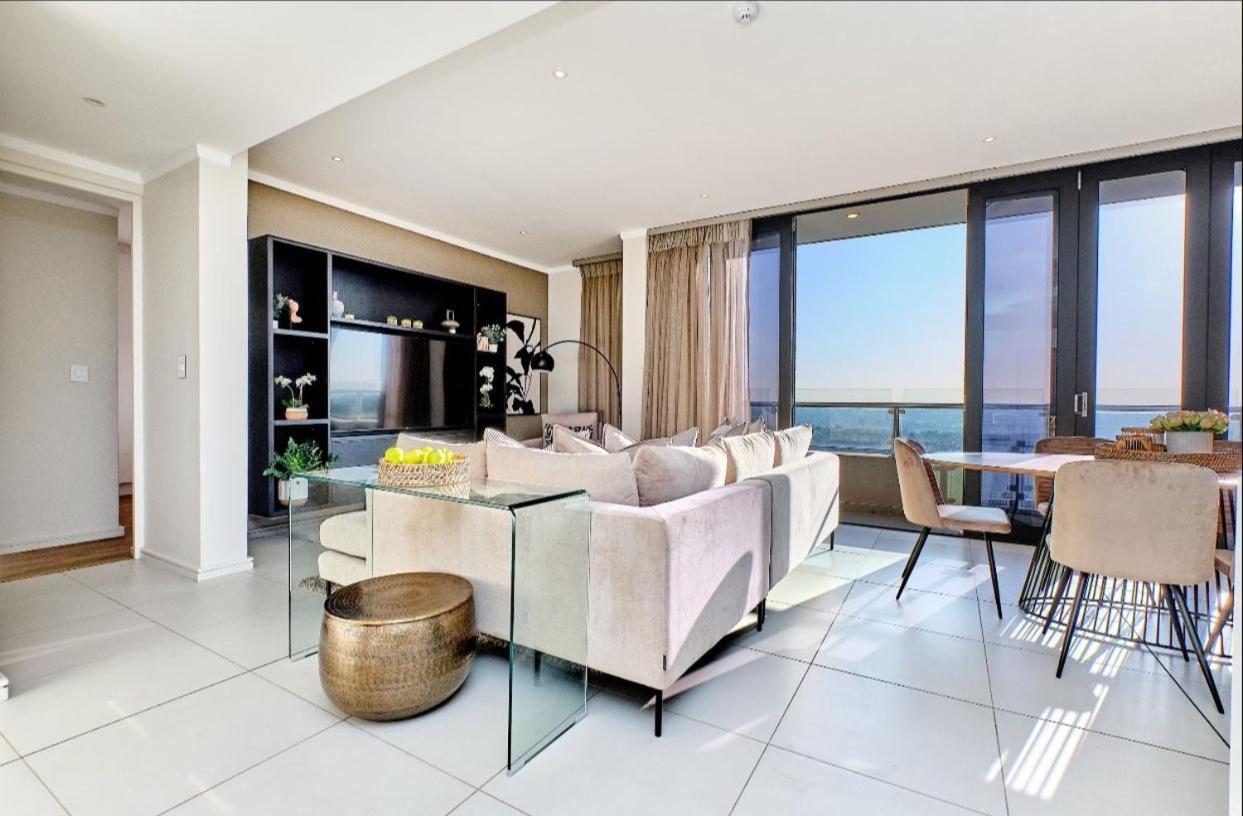 Modern Luxury Furnished In Sandton