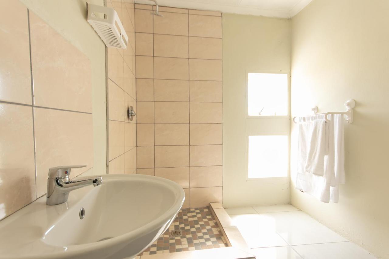 Hotel Lapeng Hotel, Conference And Wedding Venue *
