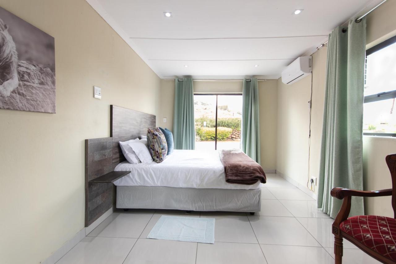 Hotel Lapeng Hotel, Conference And Wedding Venue