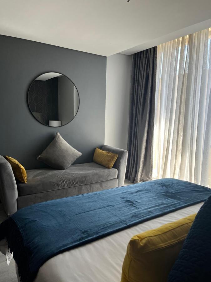 Luxury - Michelangelo Towers Apartment *