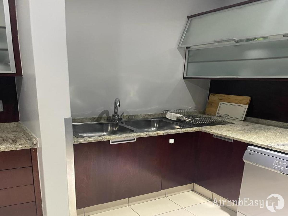 Apartment Luxury - Michelangelo Towers Johannesburg