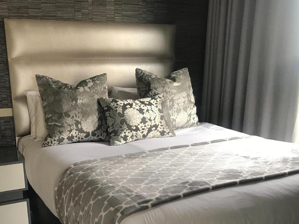 Zwelakho Furnished The Cube * Johannesburg